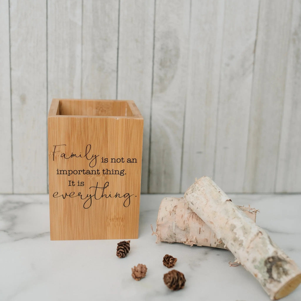Bamboo Utensil Holder with Family Quote – Kitchen Decor & Gift Set