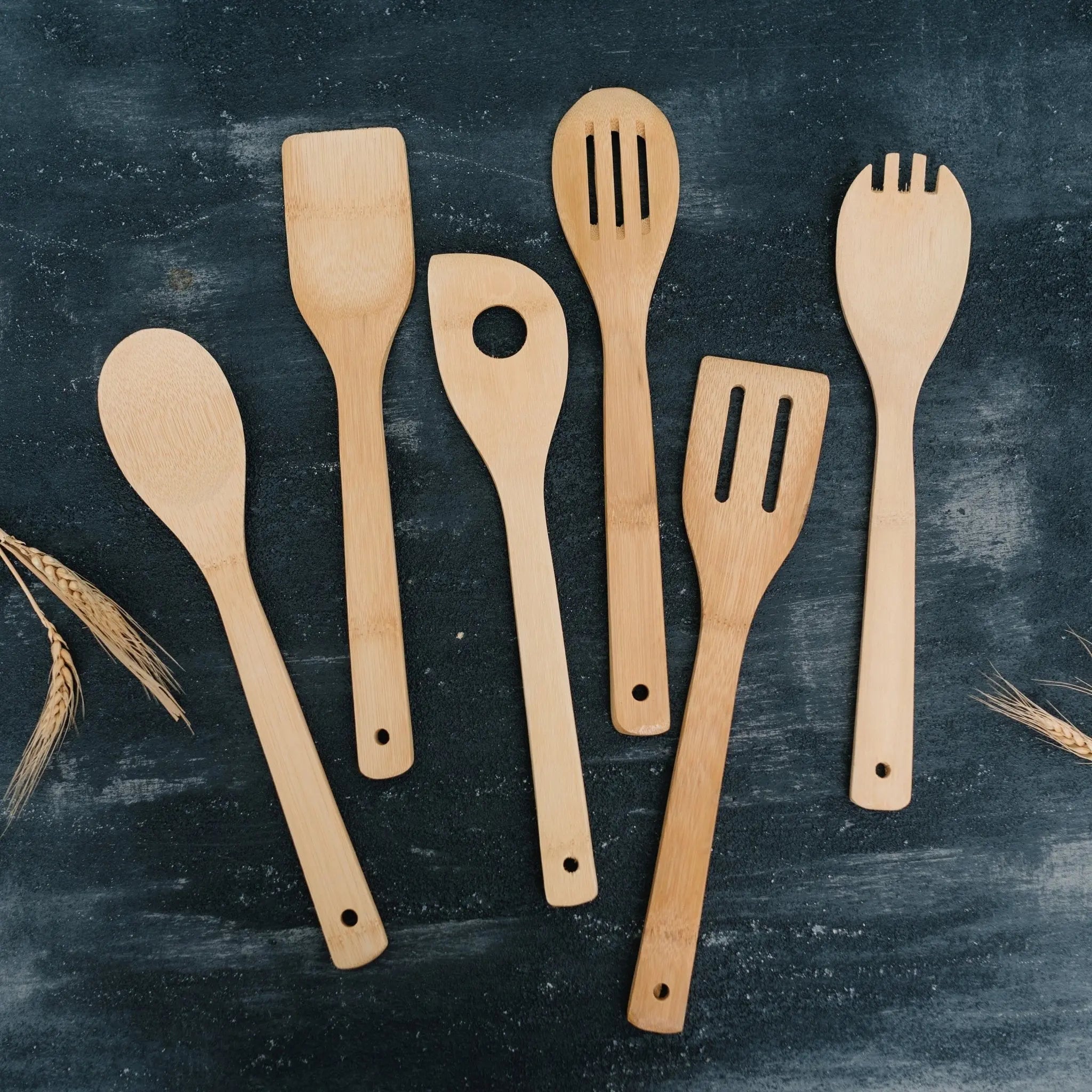 Bamboo Utensil Holder with Family Quote – Kitchen Decor & Gift Set